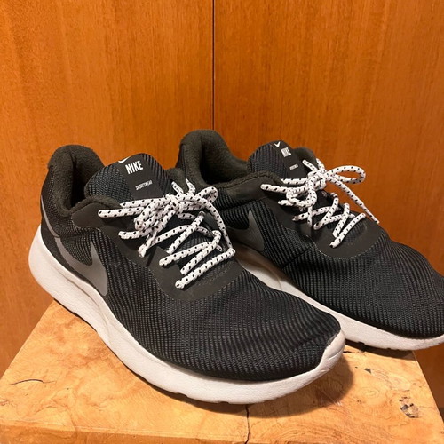 Nike Tanjun SE sneakers size 43 like new, black and grey