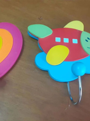 Children's wall hooks set with airplane and heart, like new