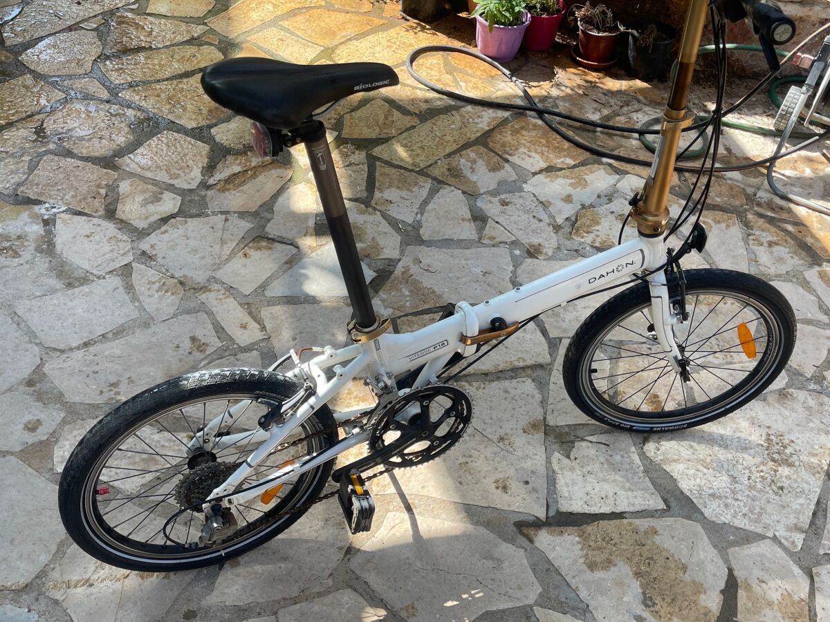 Dahon Vitesse P18 folding bike white… - € 550,00 - Vendora.cy