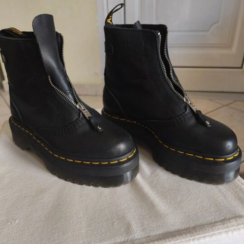 Dr. Martens Jetta Sendal Platform Black leather boots new, size 37