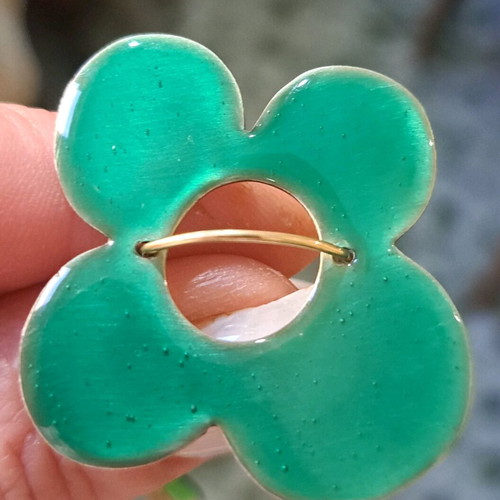 Statement ring flower with emerald enamel and 14K gold shank, Aphrodite Goula design new