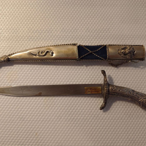 Decorative daggers with sheaths, 27–30cm, collectible