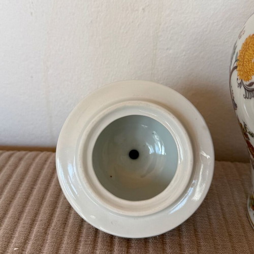Vintage porcelain vase with lid Royal Porzellan Bavaria KPM like new