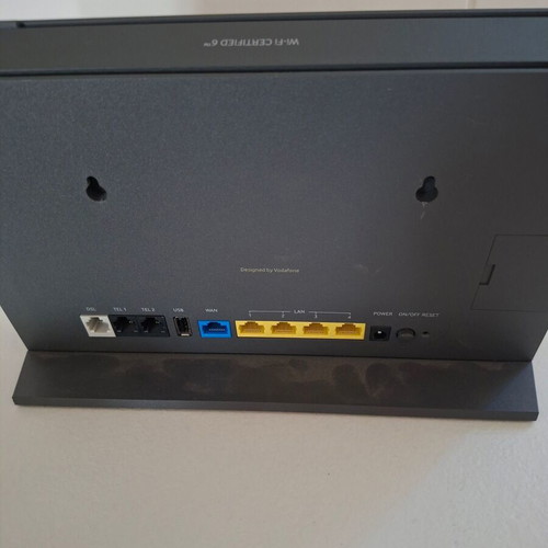 Vodafone Power Station Wi-Fi 6 and Nokia G-010G-R Optical Network Terminal like new