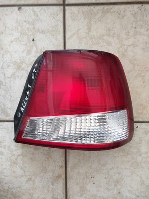 Πίσω δεξιό φανάρι Hyundai Accent '99-'02 μεταχειρισμένο σε άριστη κατάσταση