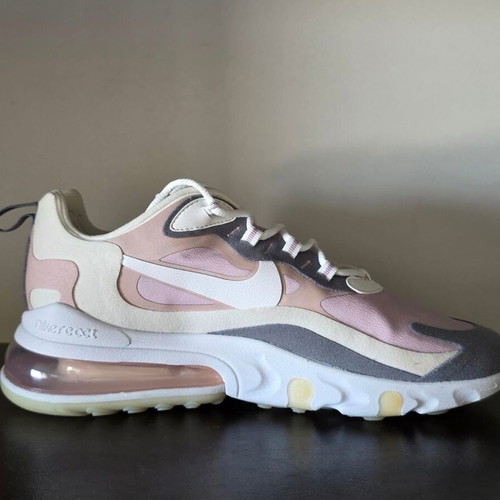 Nike Air Max 270 React sports shoes like new, size 42, beige