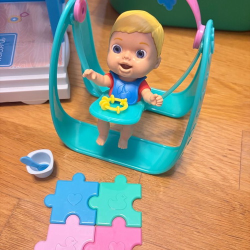 Cicciobello Amicicci playhouse and cradle set like new