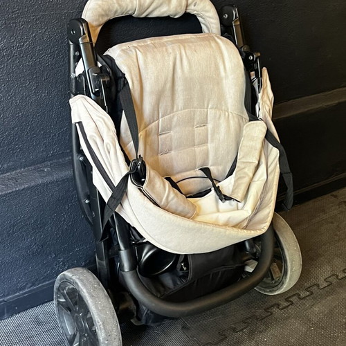 Baby stroller Jolie used with brakes