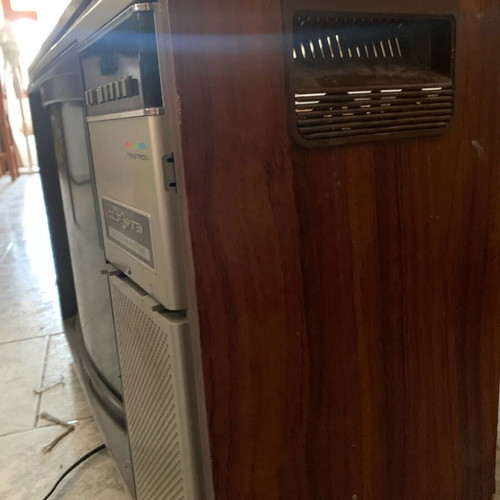 Vintage Sony TV KV2030MV used, working with sound