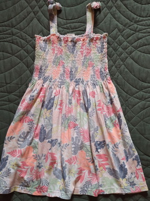 Summer clothes used for girl 4-5 years old, size 104 cm