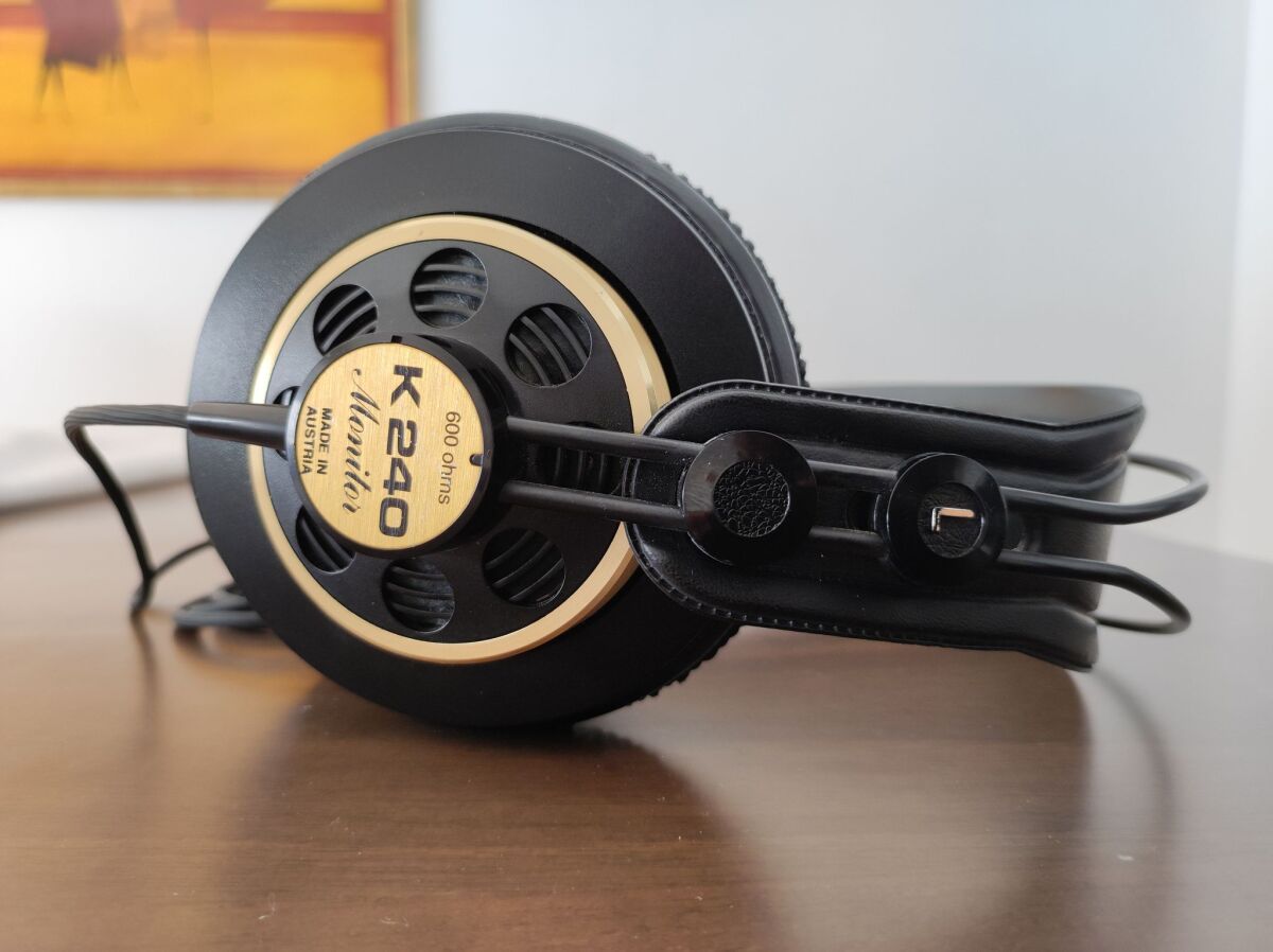 AKG K240 Monitor headphones used,… - € 75,00 - Vendora.cy
