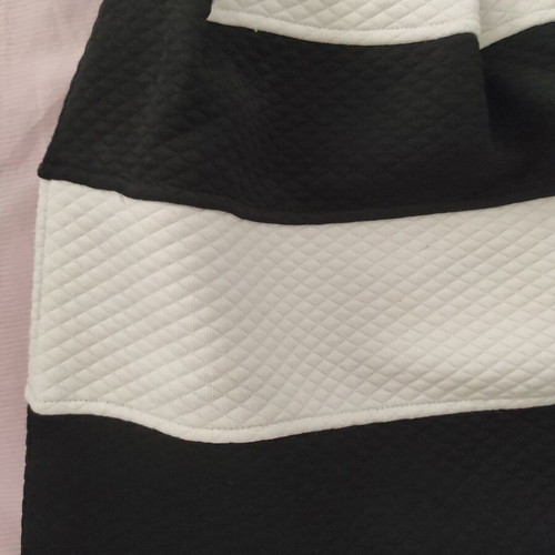 Evita Girl's Skirt Size 9 Like New Black and White