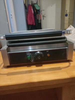 Single Electric Contact Grill used