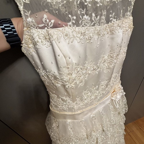 Pronovias Barcelona Vintage Mantilla Bridal Set 2004 by Manuel Mota