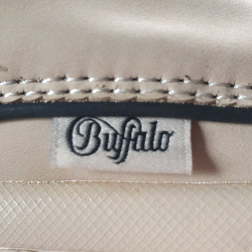 Buffalo sneaker cream/black like new, size 37