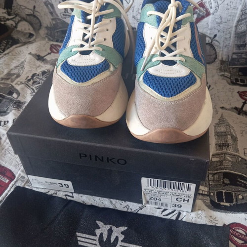 Pinko women's athletic shoes size 39, white and blue
