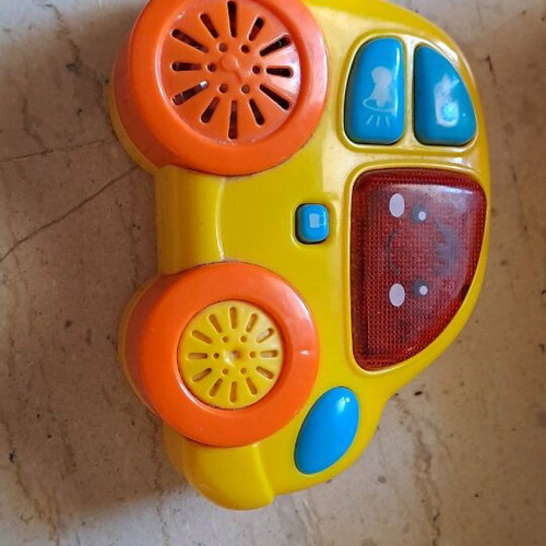 Assorted toys used, pack