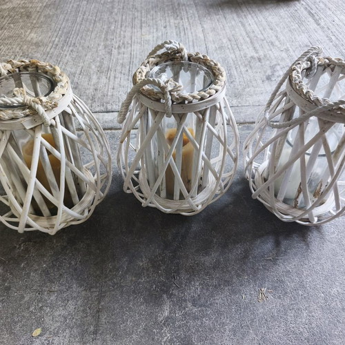 Set of 6 white rattan lanterns with glass candle holders used