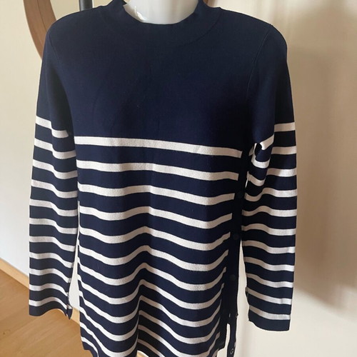 Zara Knit long-sleeve blouse like new, size M, white and blue with buttons