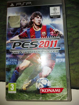 Pro Evolution Soccer 2011 PSP used, sports game
