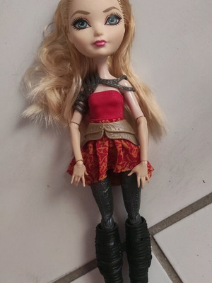 Ever After High Apple Dragon doll game like new