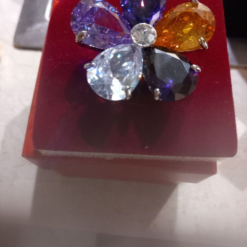 Women's ring size 58 with zircon stones like new, multicolor
