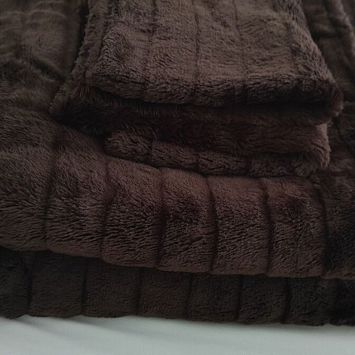 Fleece velvet double blanket like new with two matching pillowcases
