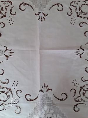 White tablecloth 1.16 x 1.16 m with crochet and handmade embroidery new