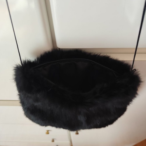 Fur handbag with handle case, like new, black