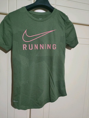 Nike Top Drifit Running κοντομάνικη μπλούζα μεταχειρισμένη, πράσινη, μέγεθος XS