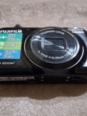 Fujifilm FinePix JX300 digital camera, 14 MP