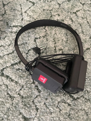Emirates Vintage OnEar Headphones with Adapter new