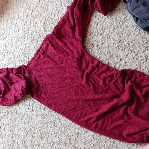 Knitted t-shirt used one size red with hood