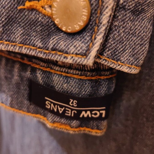 Jeans wide leg size 32 and large like new