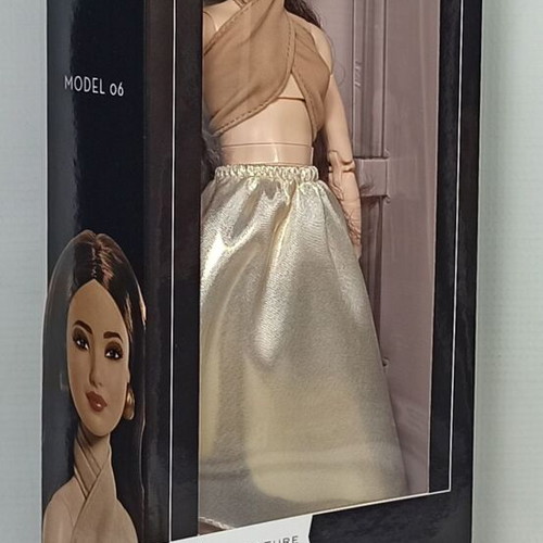 Barbie Basics Model 06 new, 12'' doll