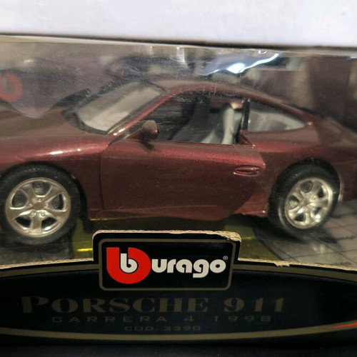 Bburago car size 1:18 new