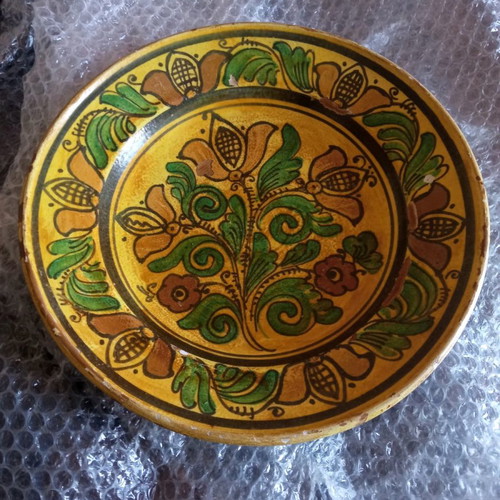 Ceramic wall plate Tsanaka used, old, 28 cm diameter