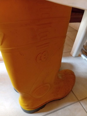 Fishing boots used with weights inside, excellent condition
