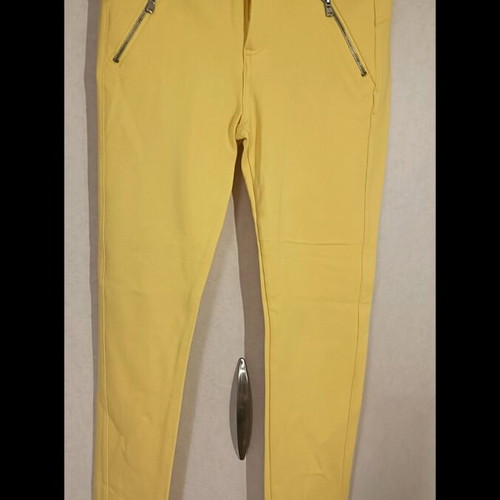 Yellow Stradivarius pants with side zipper like new, soft elastic