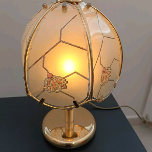 Vintage table lamp with metal frame and glass like new