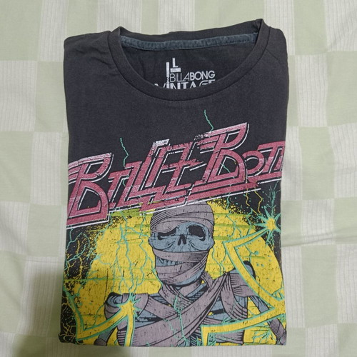 Billabong vintage t-shirt large, used, black