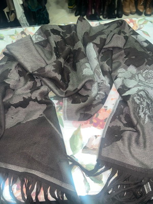 Πασμίνα σε τέλεια κατάσταση