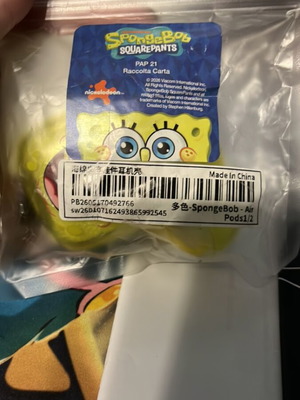 AirPods 1 and 2 case like new