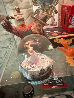 Neca Reel Statue Nightmare On Elm Street Horror Water Globe Freddy Krueger καινούργιο
