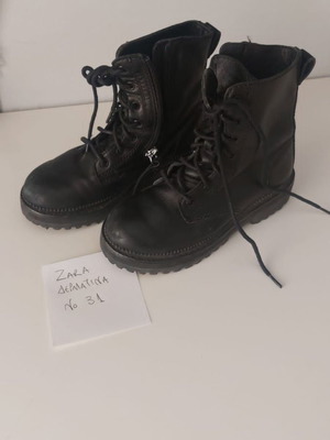 Δερμάτινα μποτάκια Zara μεταχειρισμένα, νούμερο 31, μαύρα