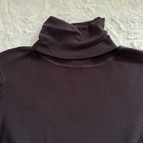 Zara fitted brown turtleneck sweater, size S