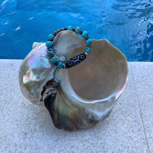 Bracelet with authentic Dzi bead and haolite new