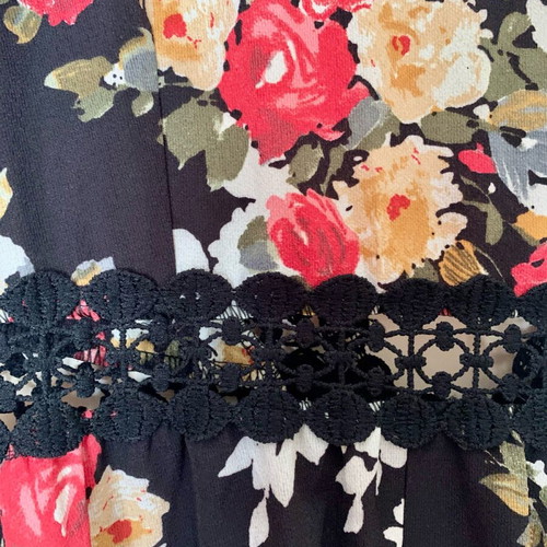 Women's dress like new with floral pattern size M