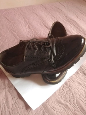 Jana Oxford women's leather and patent shoes size 39 used, black