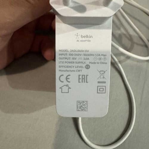 Belkin BOOST↑UP Wireless Charging Dock for iPhone and Apple Watch like new